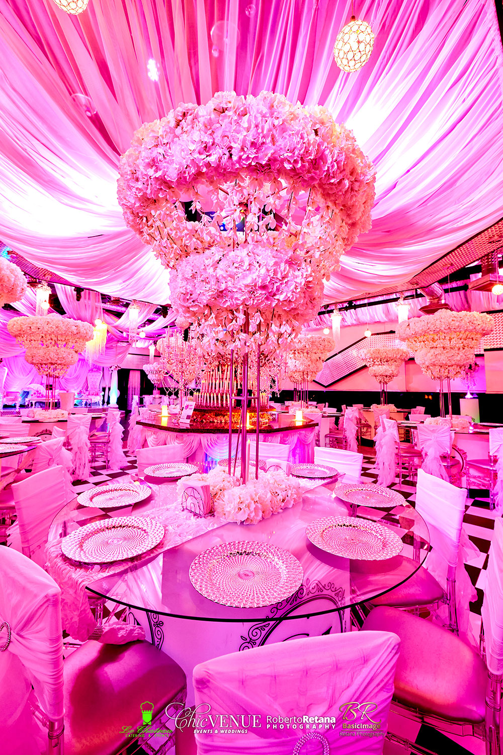 Chic Venue gifts area gallery photo 3